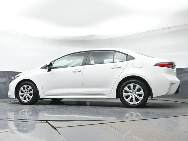 Used 2025 Toyota Corolla LE FWD image 28