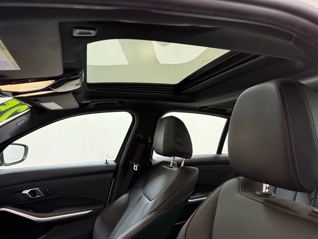 Used 2025 BMW 330i xDrive Sedan image 14