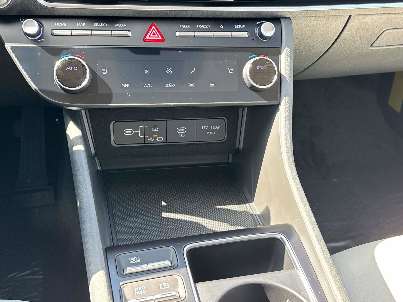 New 2025 Hyundai Sonata SEL image 5