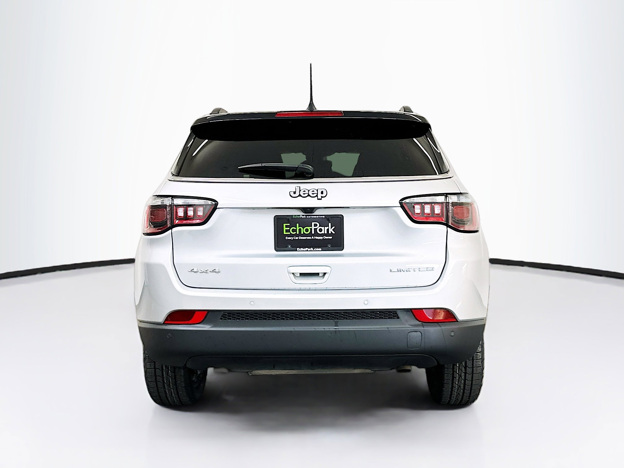 Used 2025 Jeep Compass Limited image 7