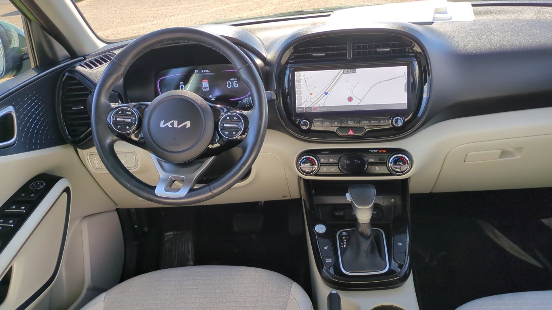 Used 2023 Kia Soul EX image 29