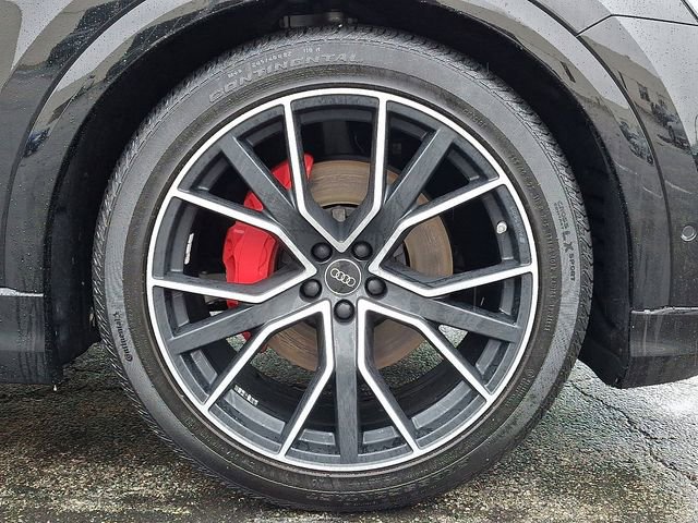 Used 2023 Audi Q8 Prestige w/ Prestige Package image 9