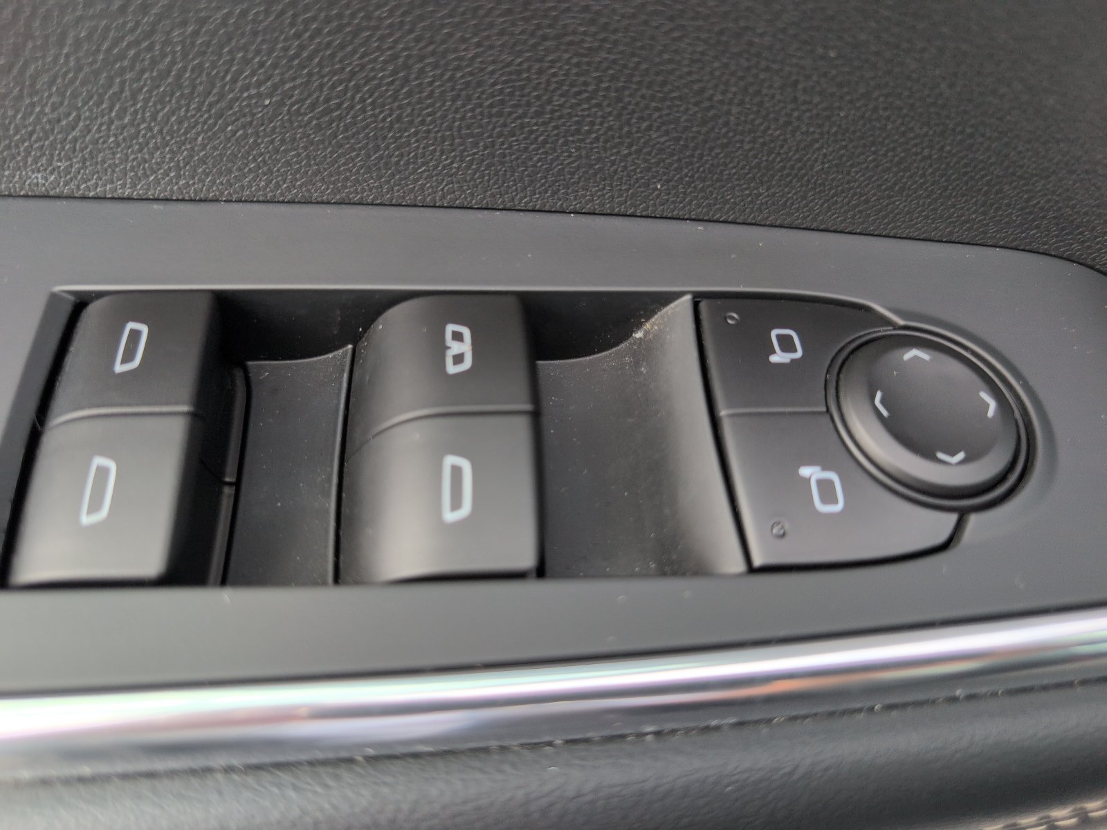 Used 2025 GMC Acadia Elevation FWD image 20