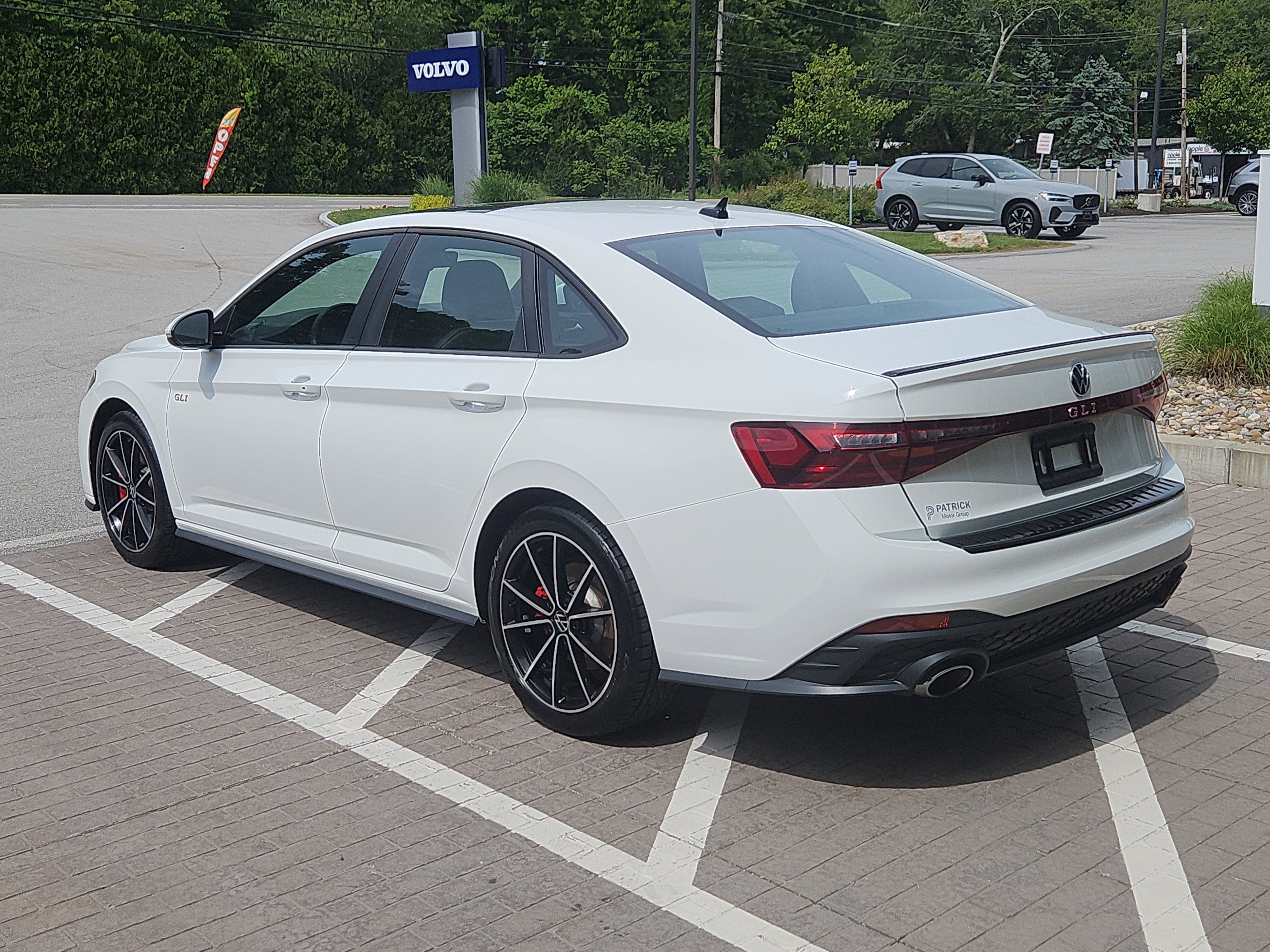 Certified 2025 Volkswagen Jetta GLI Autobahn FWD image 28
