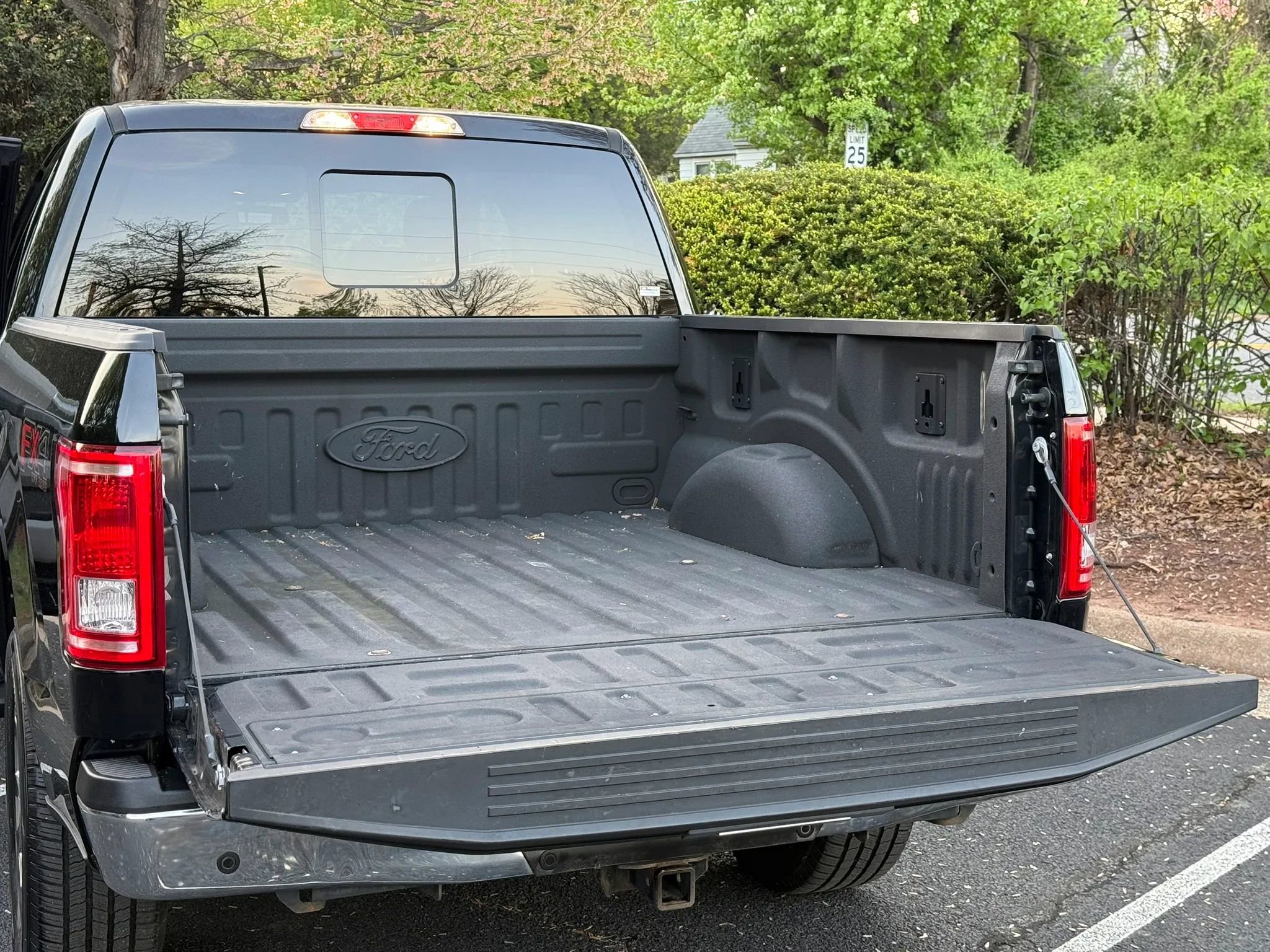 Used 2016 Ford F150 XLT w/ Equipment Group 302A Luxury image 47