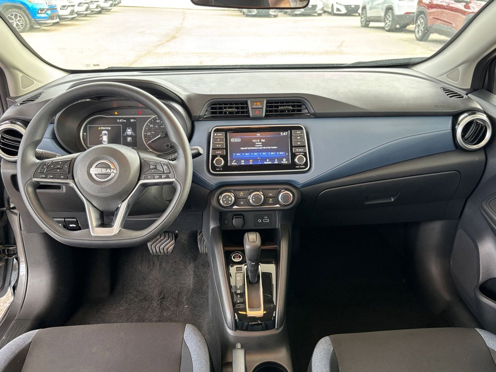 Used 2025 Nissan Versa SV FWD image 32
