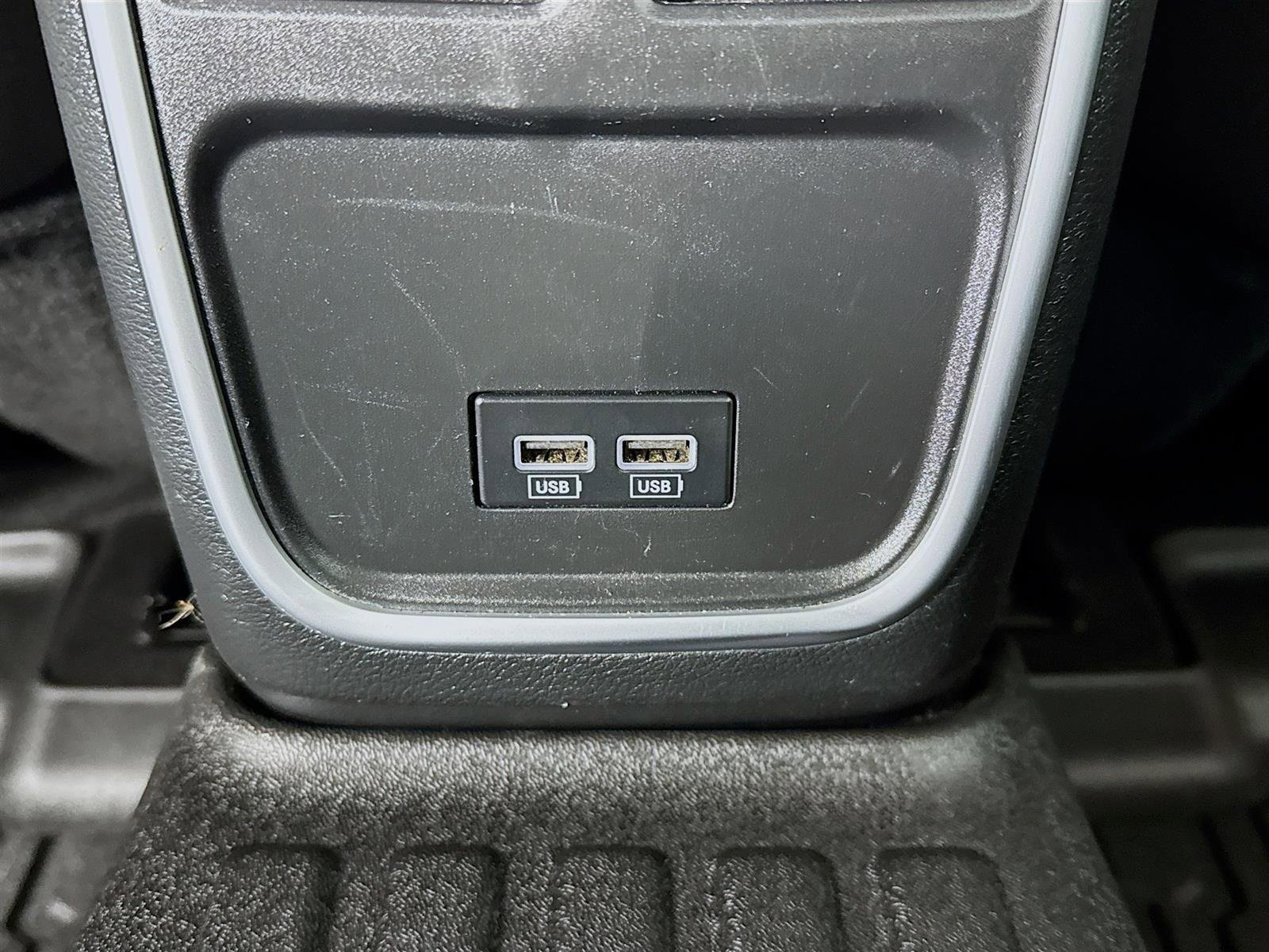 Used 2023 Dodge Charger SXT image 25