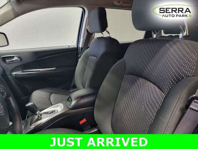 Used 2019 Dodge Journey SE image 13