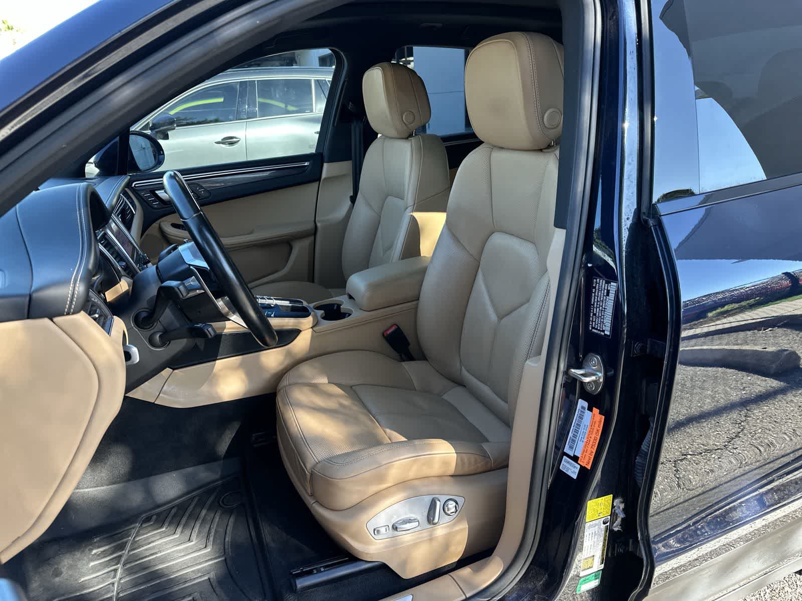 Used 2018 Porsche Macan S AWD/4WD image 3