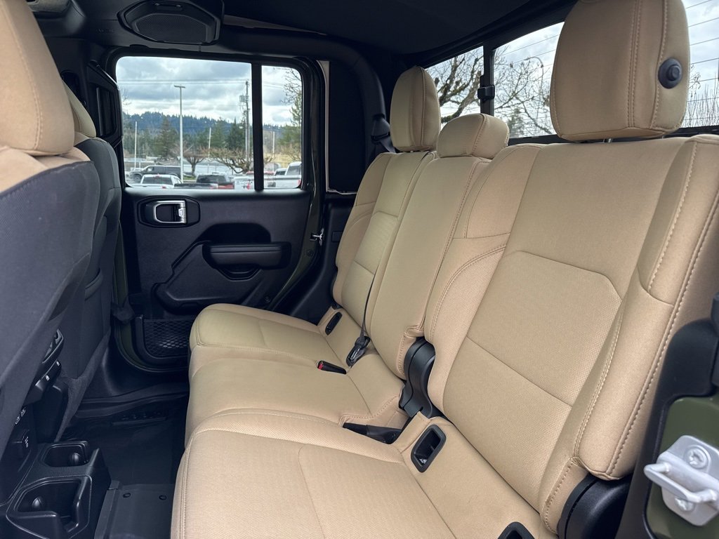 Used 2023 Jeep Gladiator Willys image 25