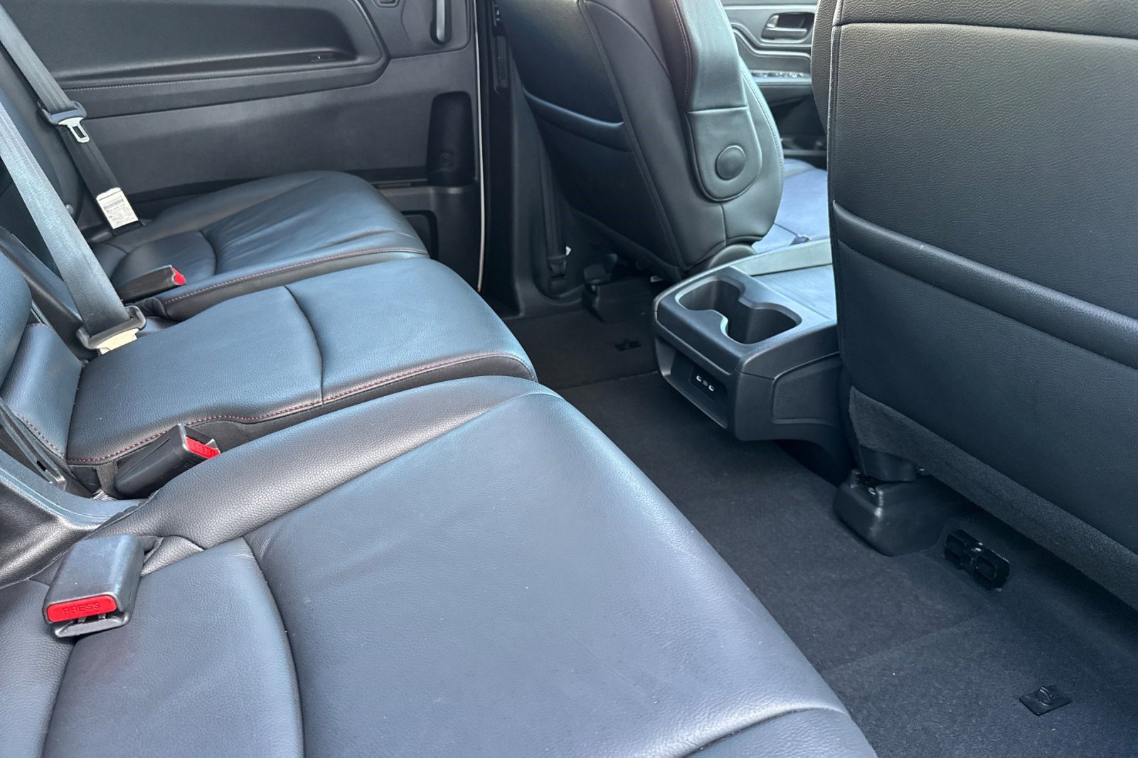 Used 2025 Honda Odyssey Sport-L image 23