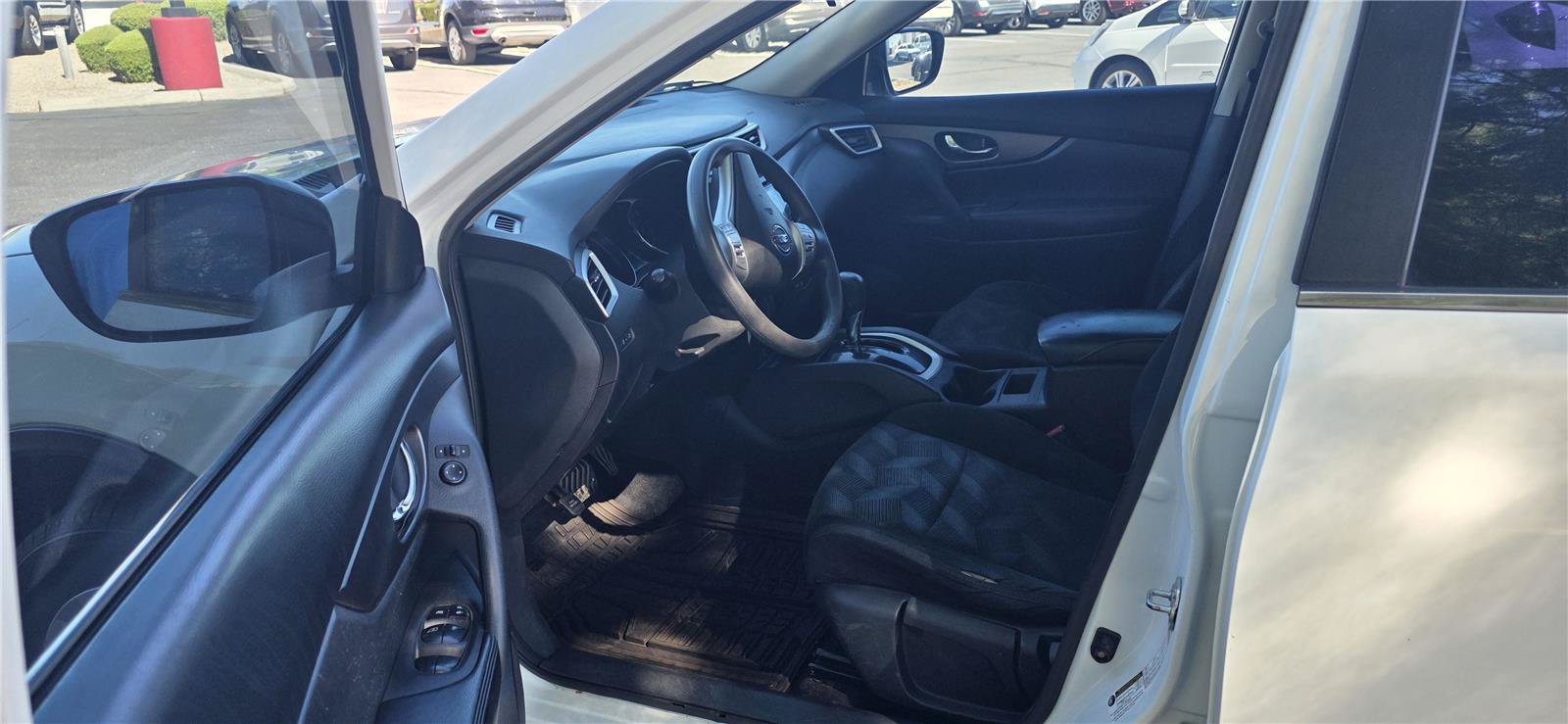 Used 2016 Nissan Rogue S FWD image 15