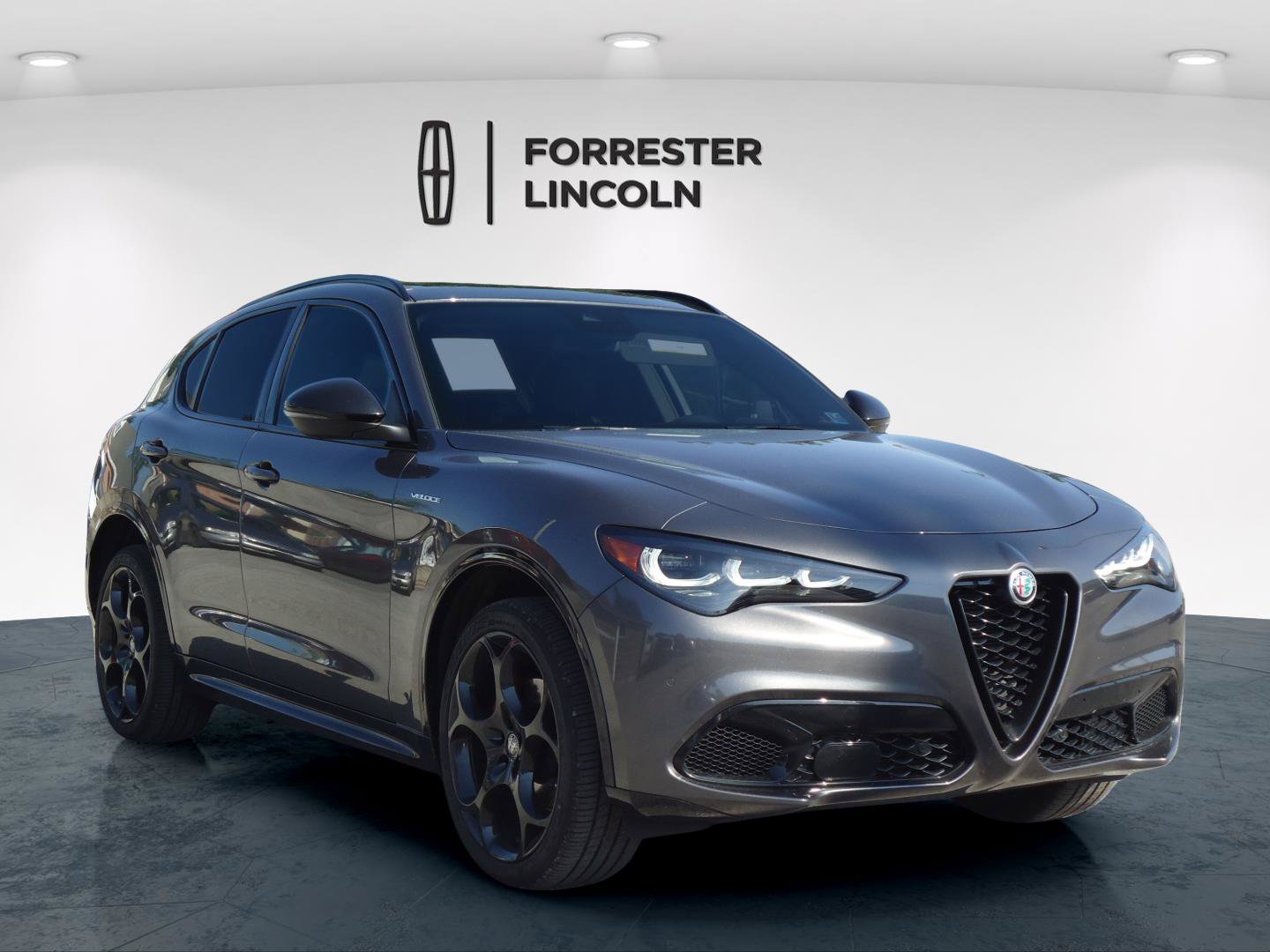Used 2024 Alfa Romeo Stelvio Veloce AWD/4WD video 1