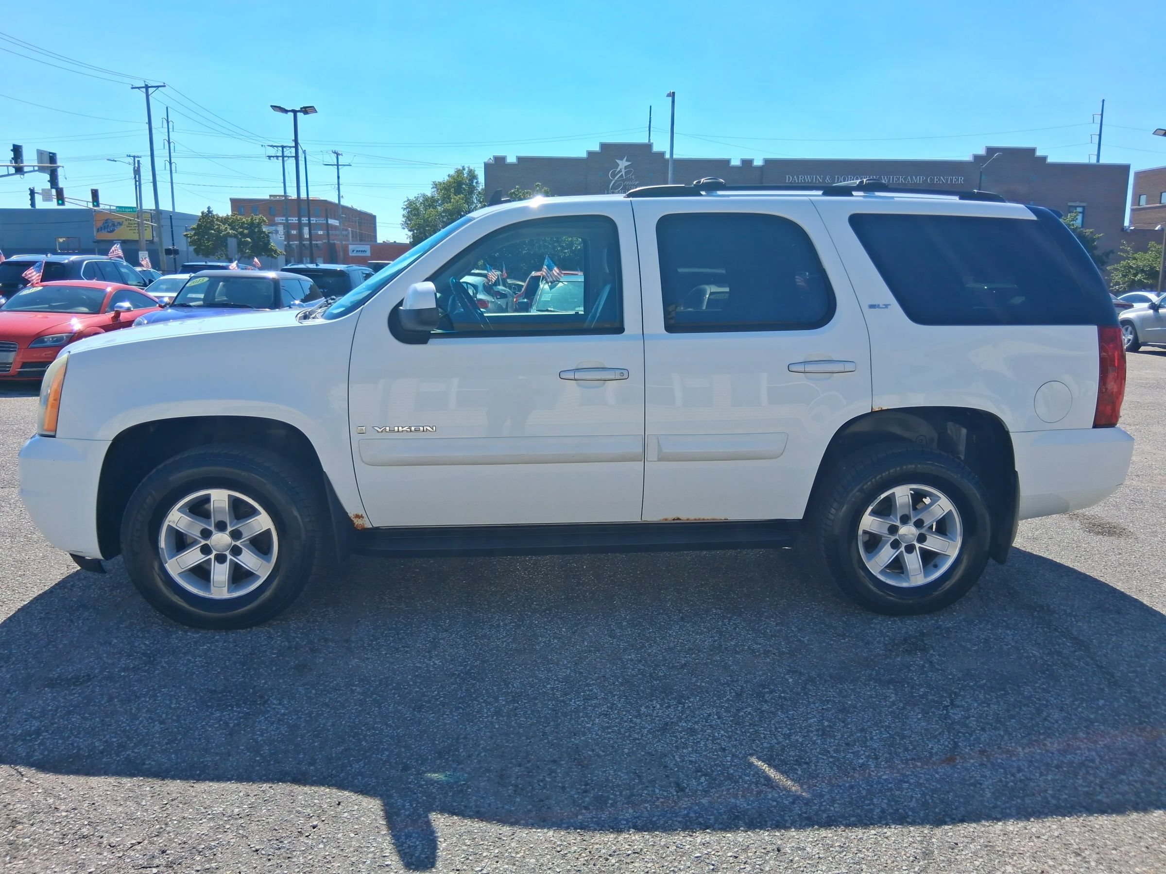 Used 2007 GMC Yukon SLT w/ SLT Preferred Equipment Group AWD/4WD image 7