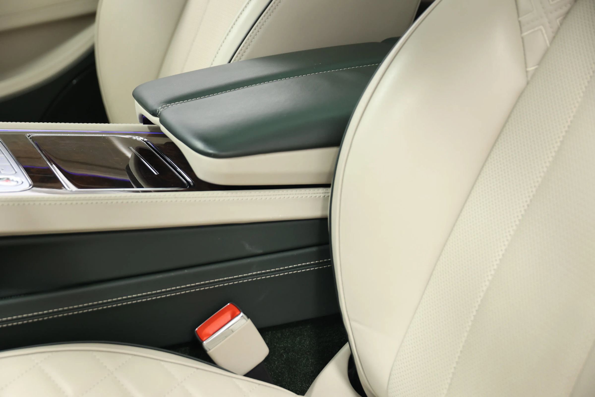 Used 2021 Bentley Continental GT image 22