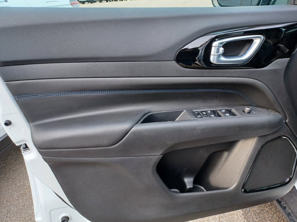New 2027 Jeep Compass Limited AWD/4WD image 7
