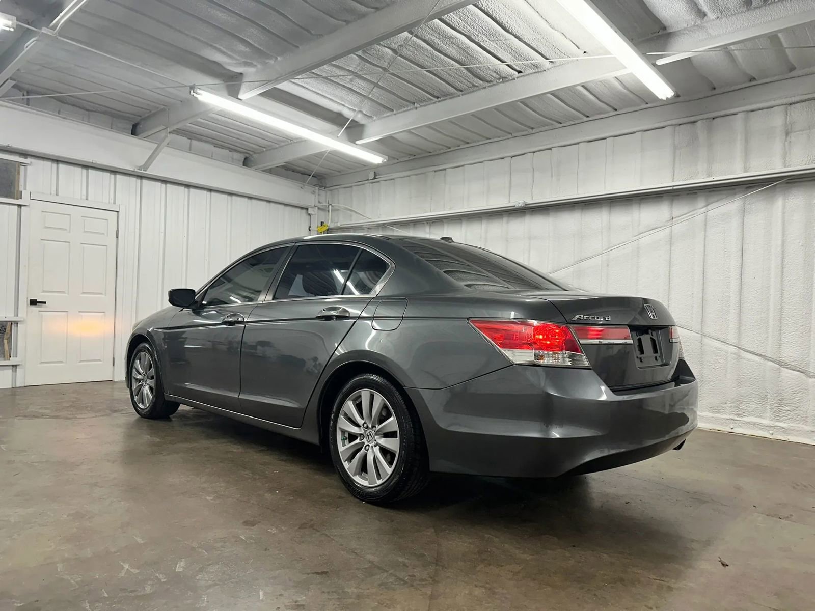 Used 2012 Honda Accord EX-L image 8