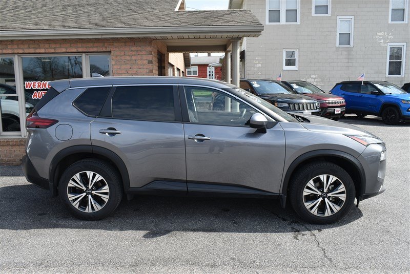 Used 2023 Nissan Rogue SV AWD/4WD image 2