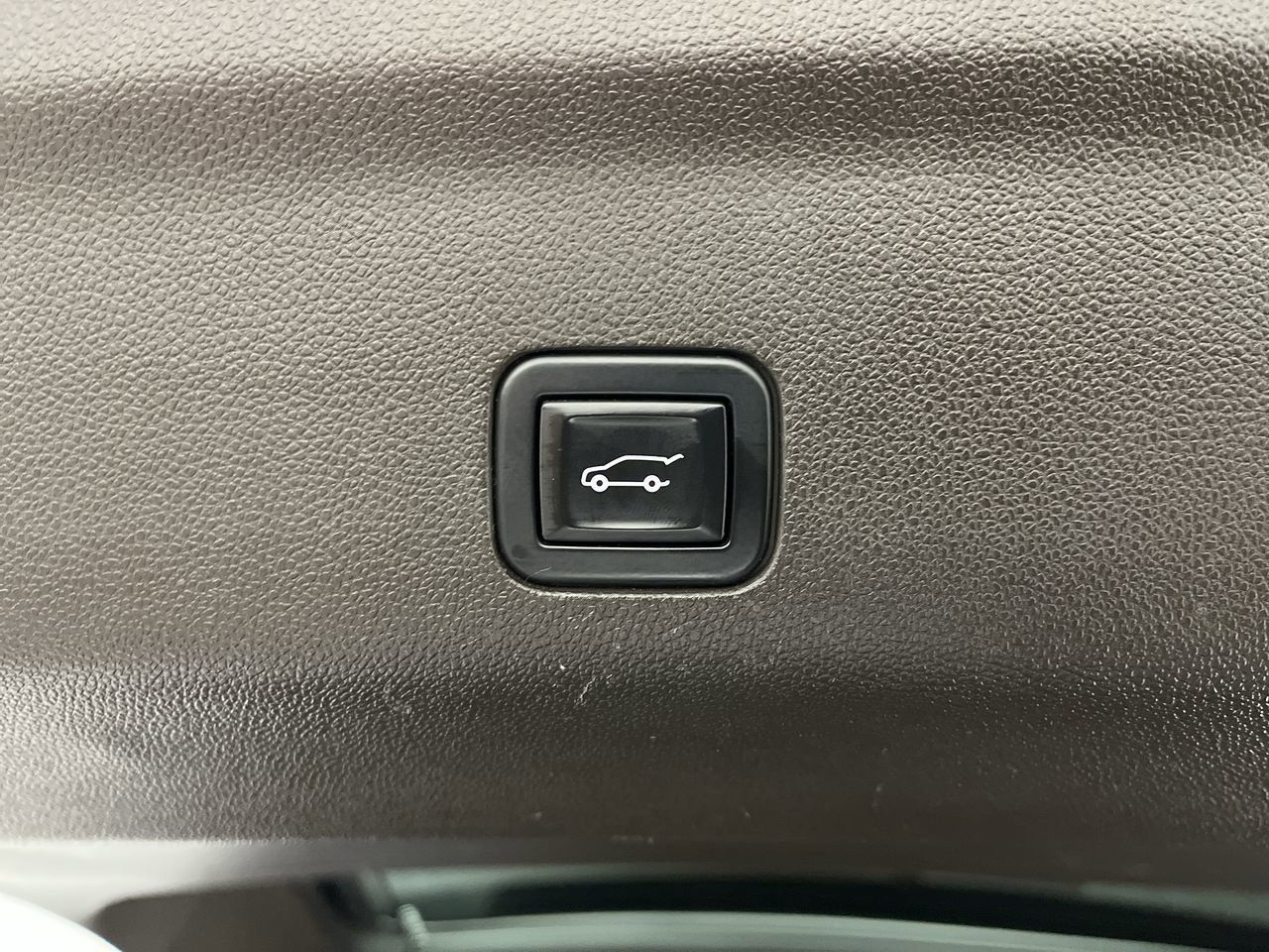 Certified 2021 GMC Yukon Denali w/ Denali Premium Package AWD/4WD image 38