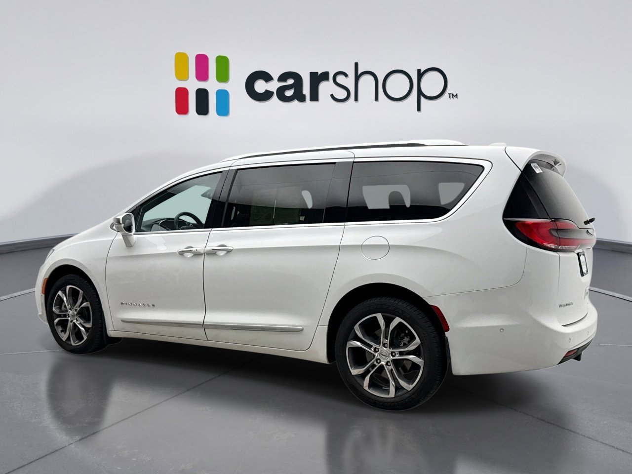Used 2021 Chrysler Pacifica Pinnacle image 3