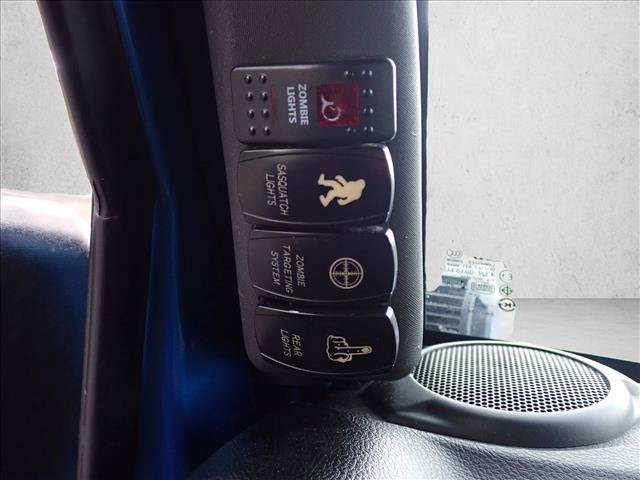 Used 2015 Jeep Wrangler Unlimited Rubicon w/ Connectivity Group AWD/4WD image 23