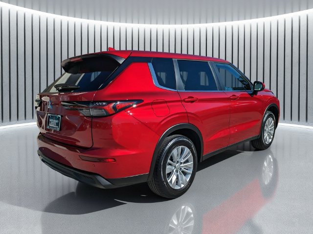 New 2026 Mitsubishi Outlander ES FWD image 4