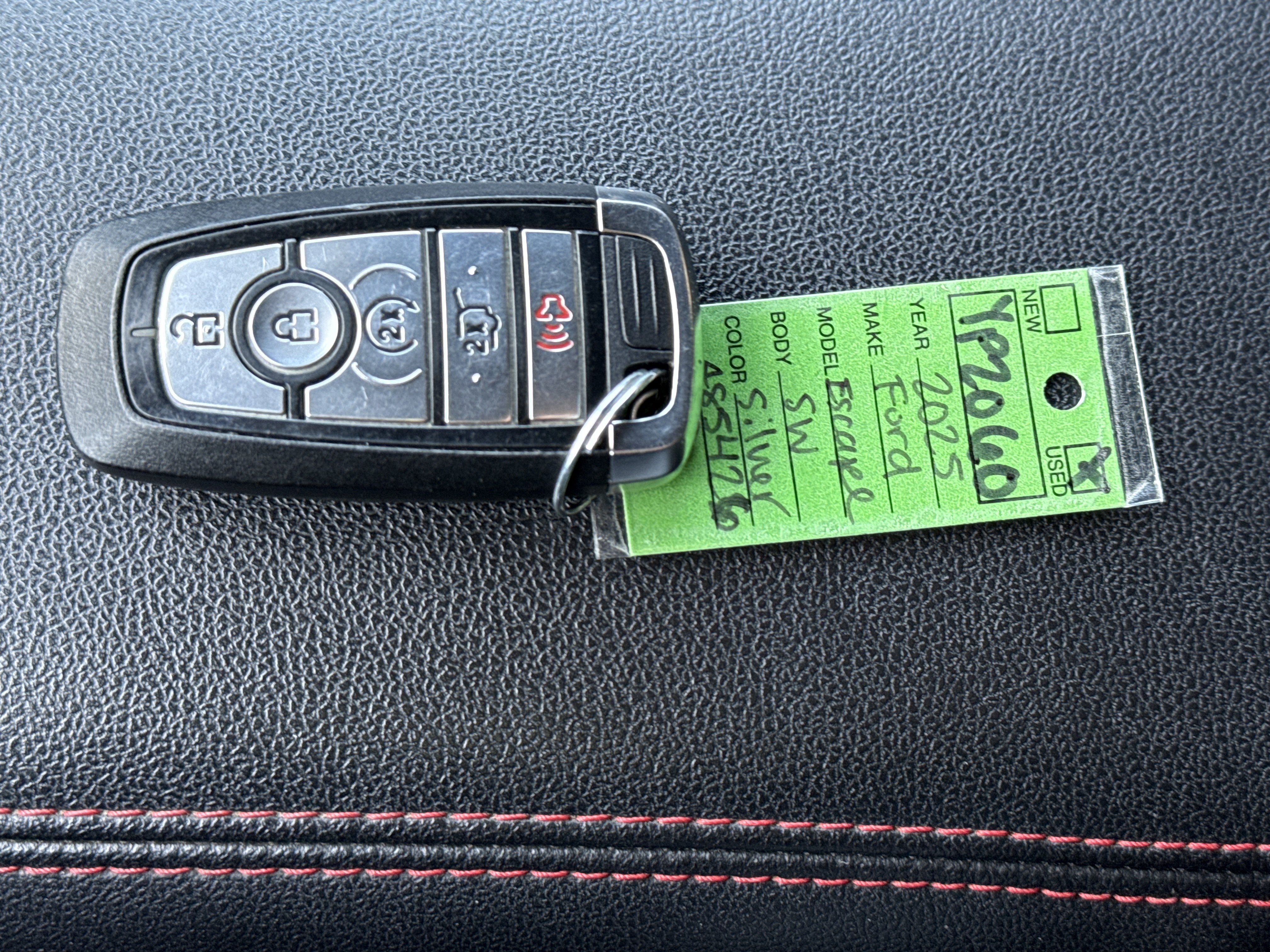 Used 2025 Ford Escape ST-Line Select AWD/4WD image 28