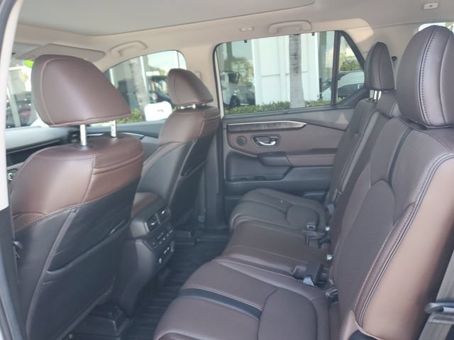 Used 2023 Honda Pilot Elite image 11