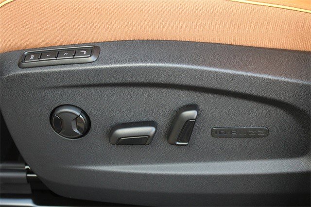 New 2025 Volkswagen ID. Buzz Pro S image 44