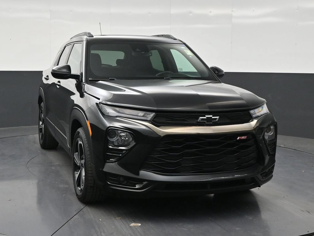 Used 2023 Chevrolet TrailBlazer RS w/ Sun and Liftgate Package FWD image 7