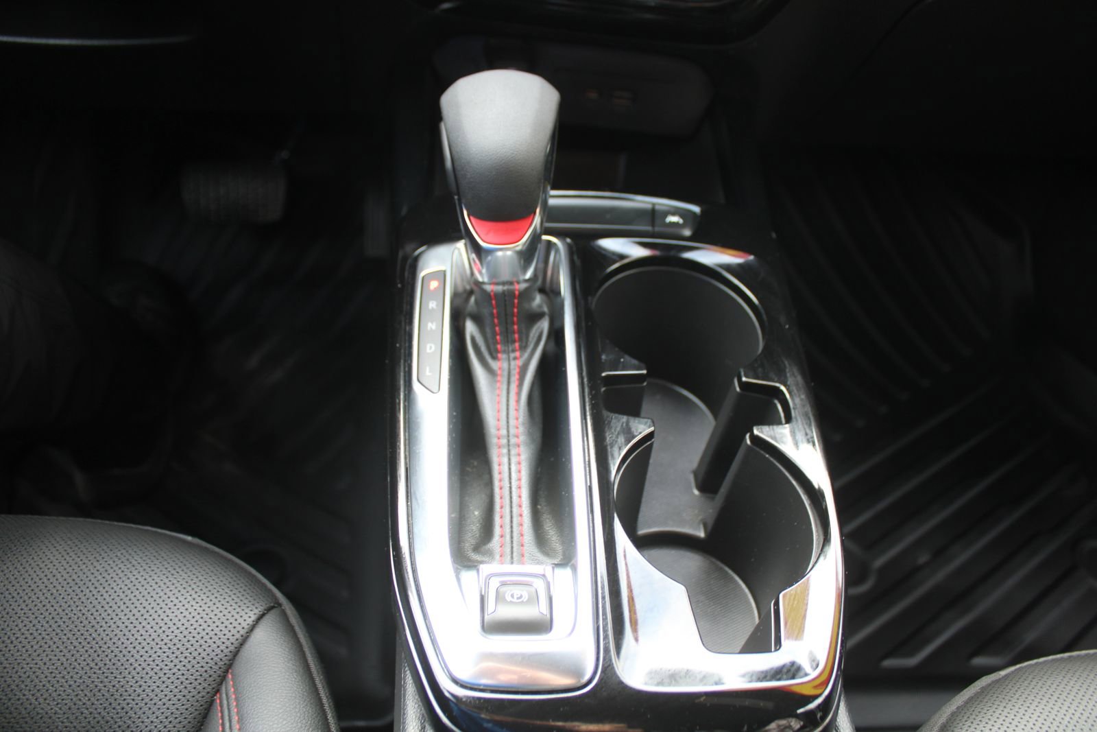 Used 2024 Chevrolet Trax RS image 33