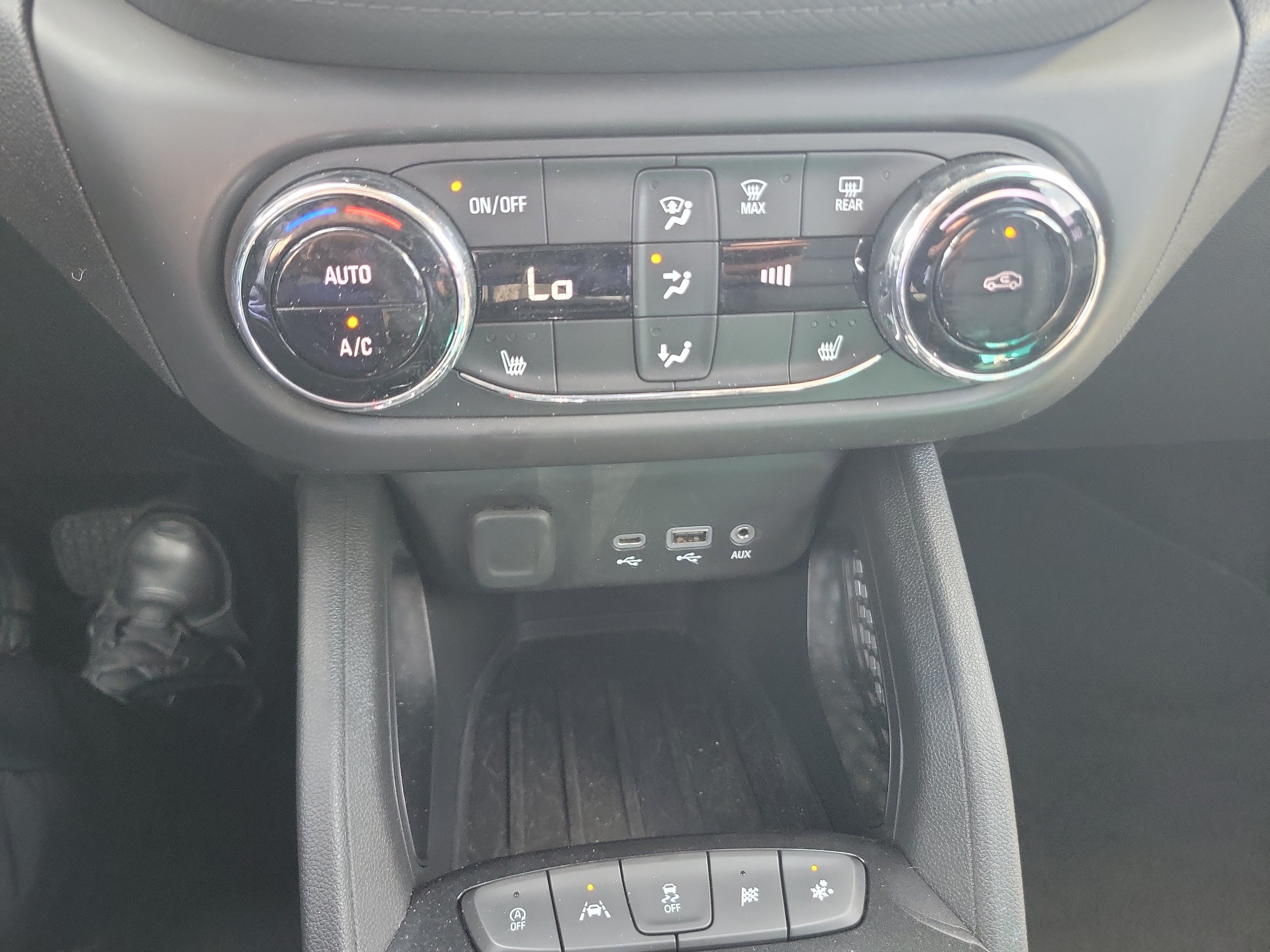 Used 2021 Chevrolet TrailBlazer LT w/ Premium Seating Package FWD image 26