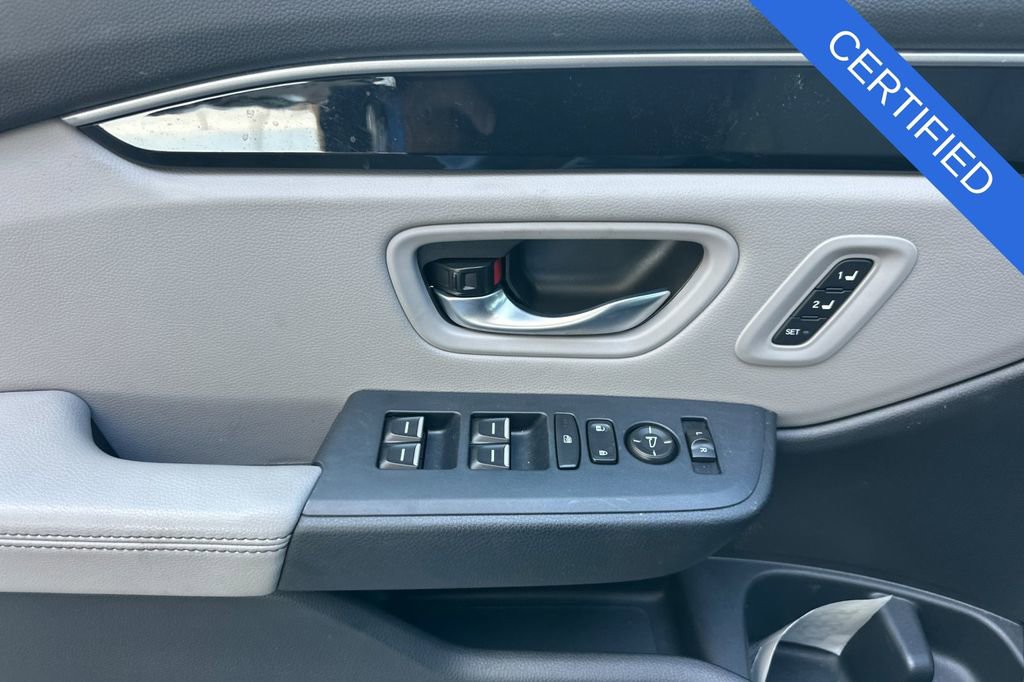 Certified 2025 Honda Pilot EX-L image 11