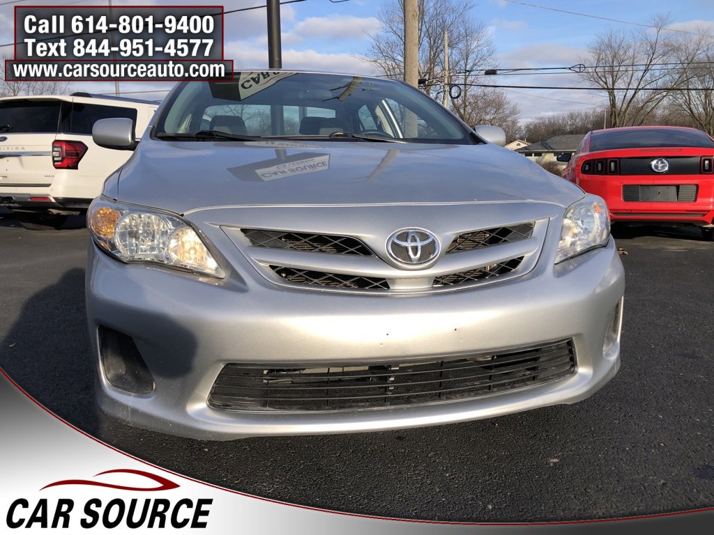 Used 2011 Toyota Corolla LE image 2