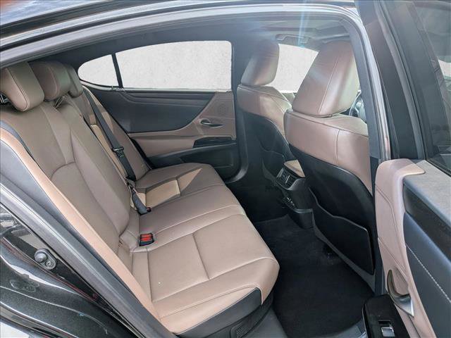 Used 2022 Lexus ES 300h w/ Premium Package image 20