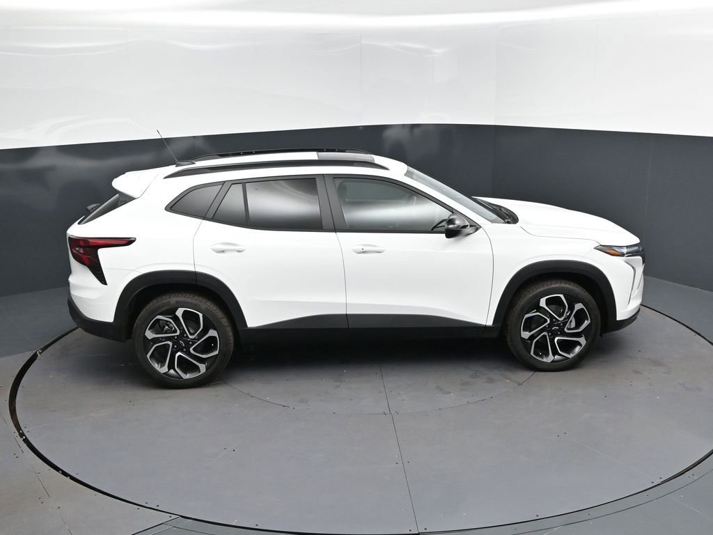 New 2026 Chevrolet Trax RS w/ Sunroof Package FWD image 37