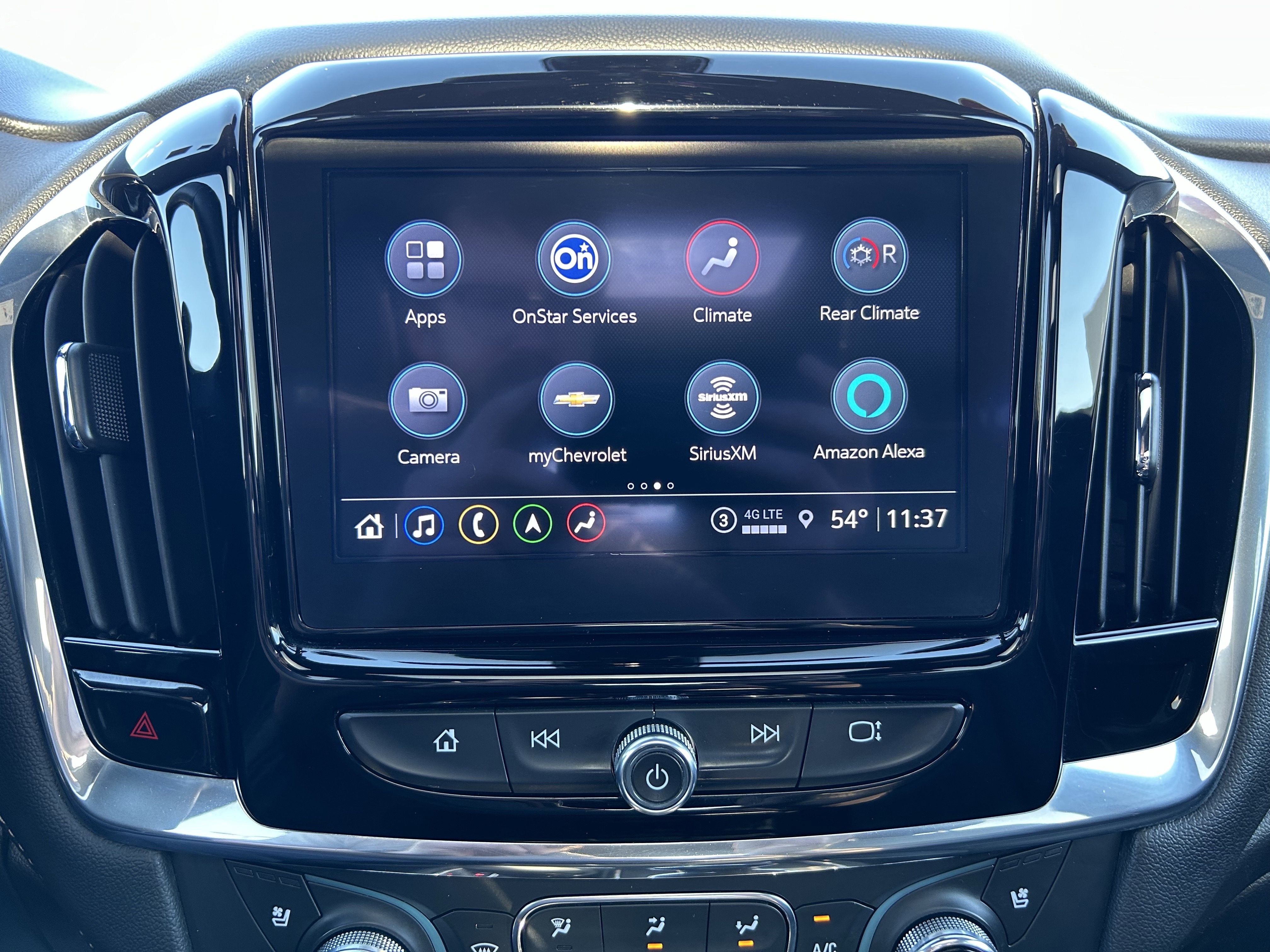 Used 2023 Chevrolet Traverse Premier image 30