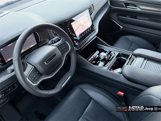 Used 2024 Jeep Wagoneer L Series III w/ Premium Group I image 18