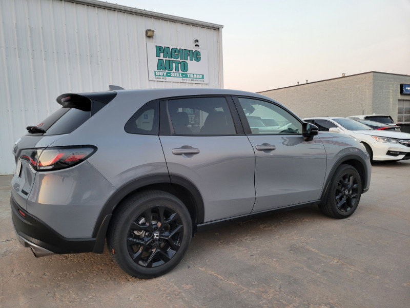 Used 2023 Honda HR-V Sport image 8