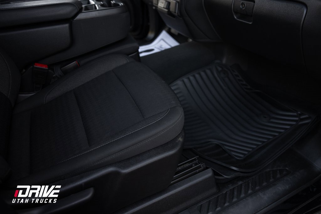 Used 2022 Chevrolet Silverado 1500 Custom image 17