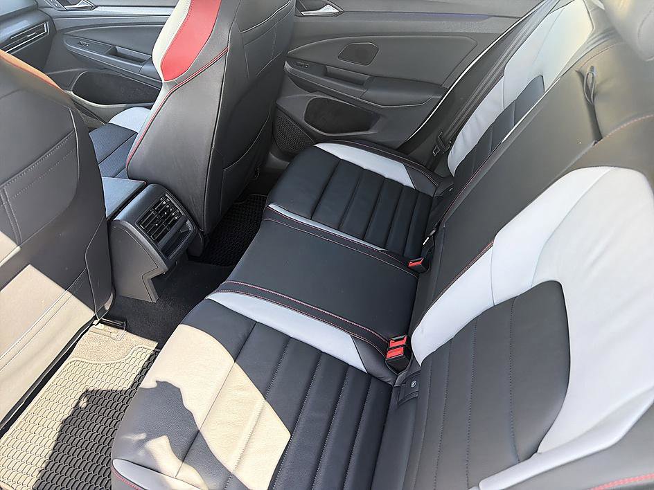 Used 2022 Volkswagen GTI SE image 18