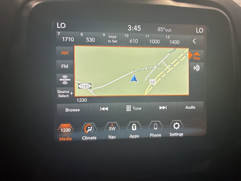 Used 2023 Jeep Renegade Latitude AWD/4WD image 25