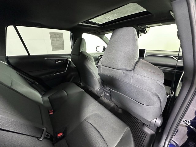 Used 2023 Toyota RAV4 SE image 13