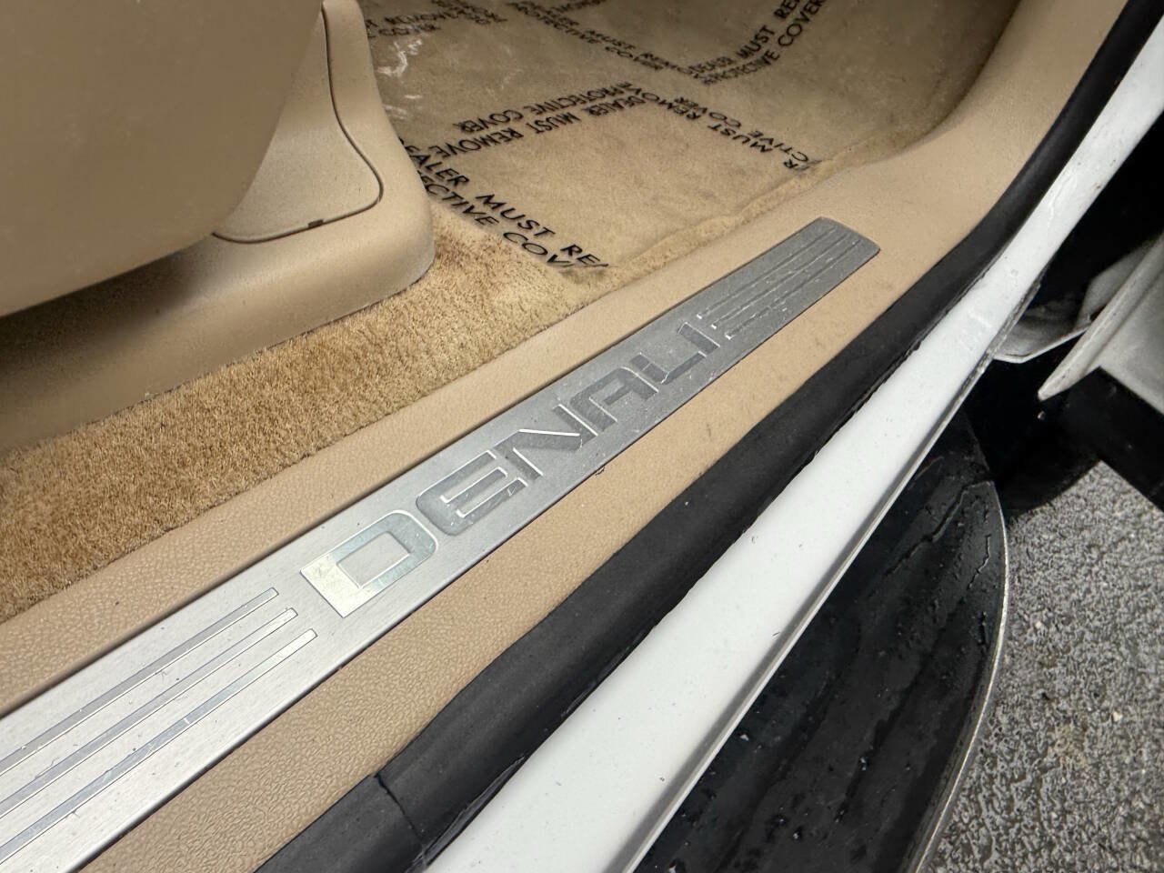 Used 2007 GMC Yukon Denali image 20