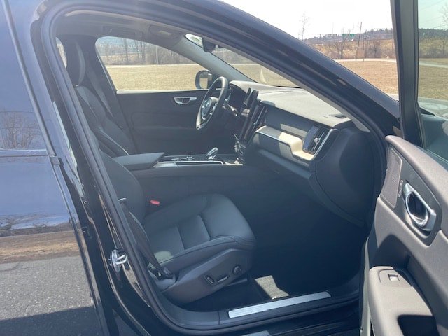 New 2026 Volvo XC60 B5 Plus w/ Climate Package AWD/4WD image 6
