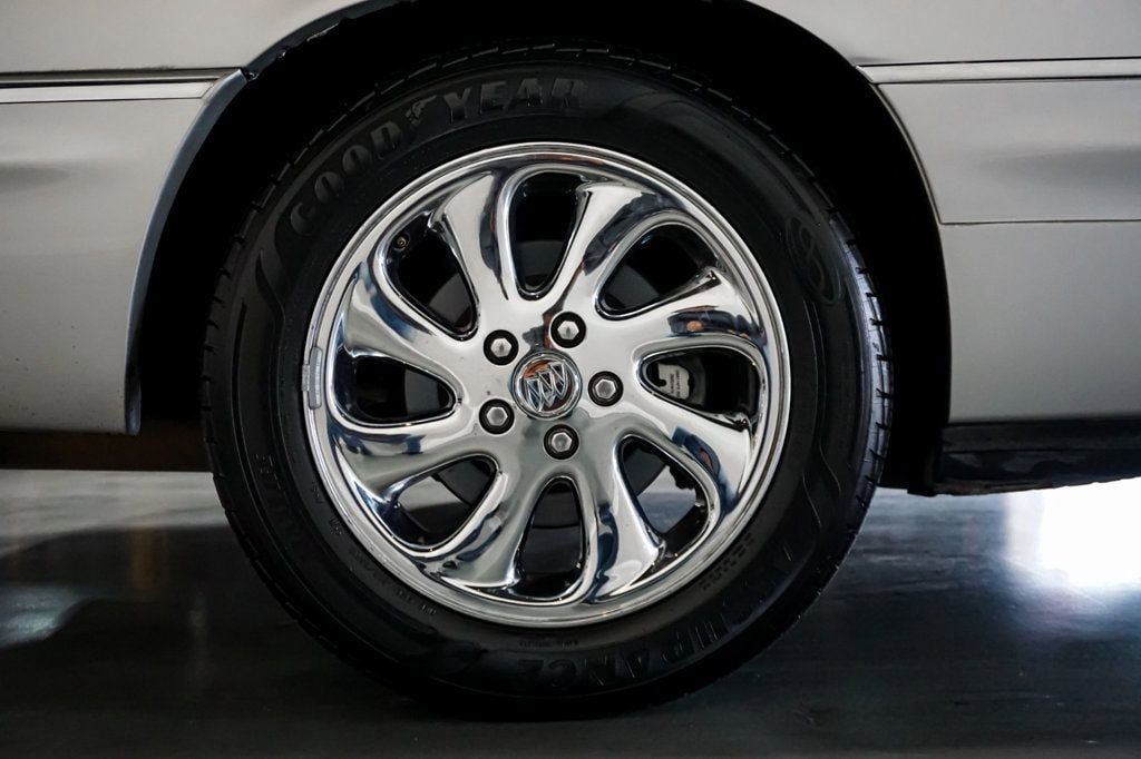 Used 2004 Buick Park Avenue Ultra FWD image 60