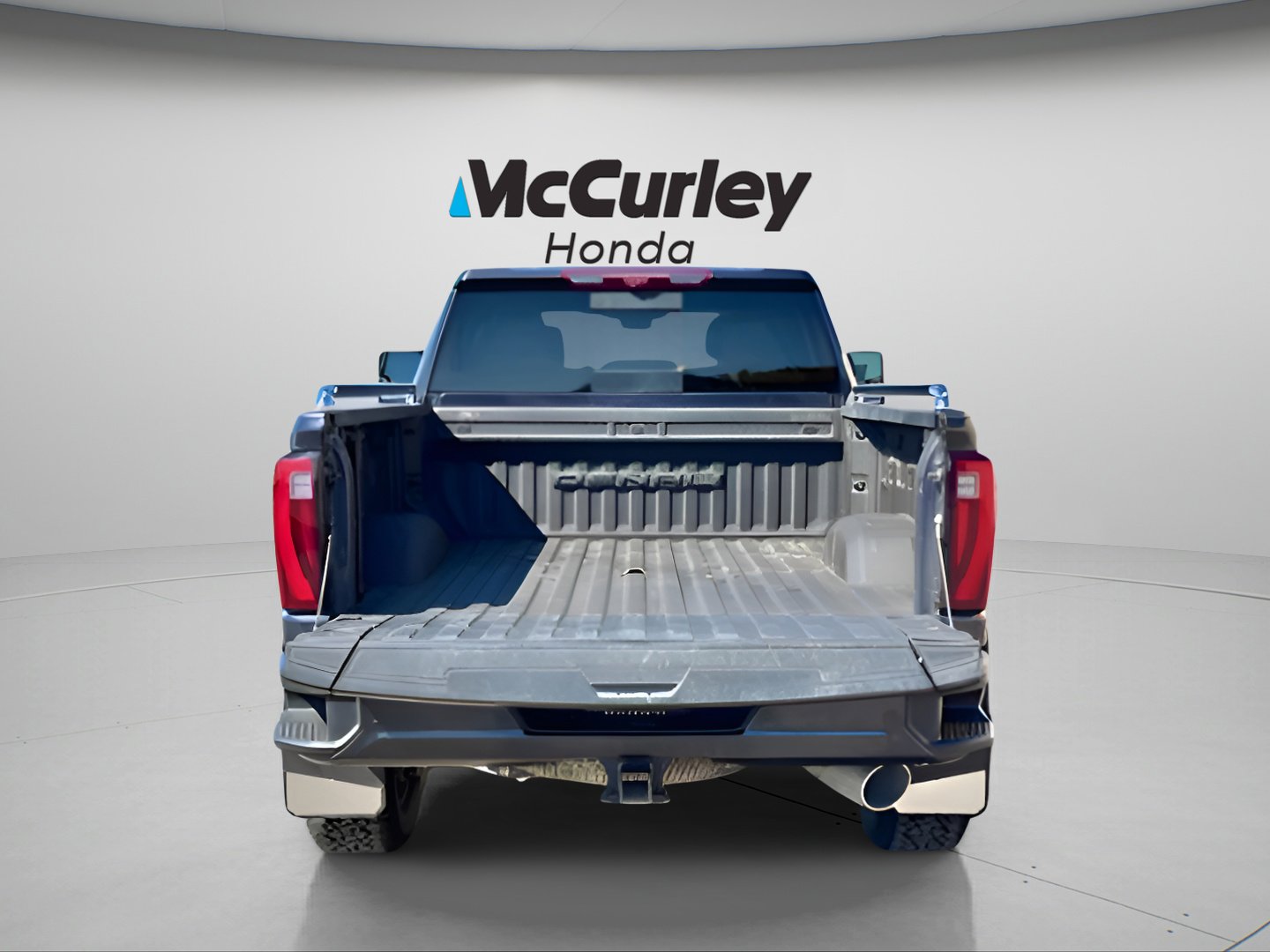 Used 2024 GMC Sierra 2500 Denali w/ Technology Package image 6