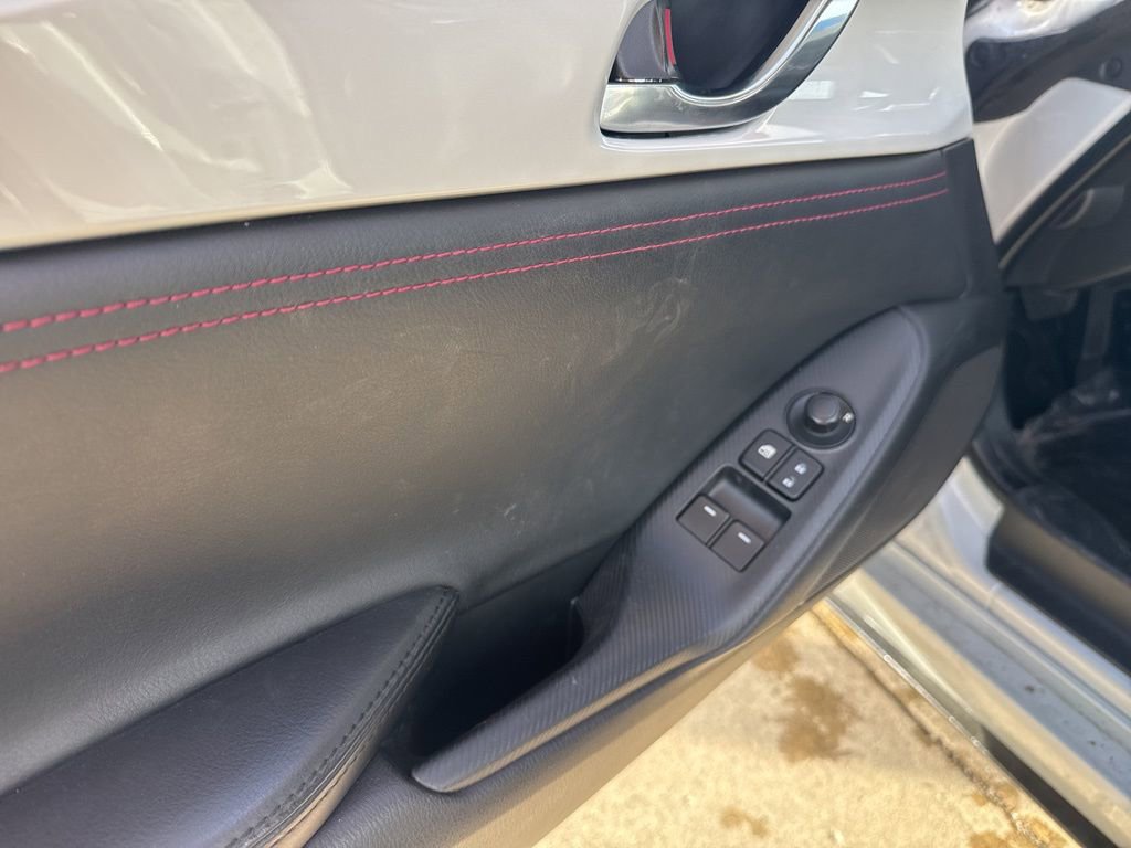 Used 2019 MAZDA MX-5 Miata RF Grand Touring image 18