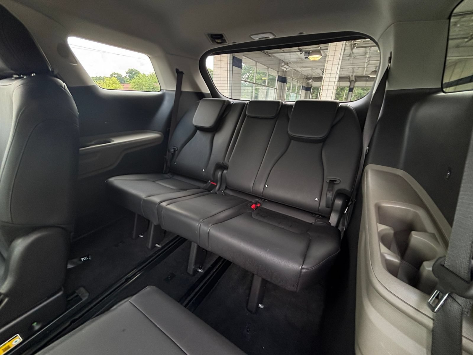Used 2026 Kia Carnival FWD image 30