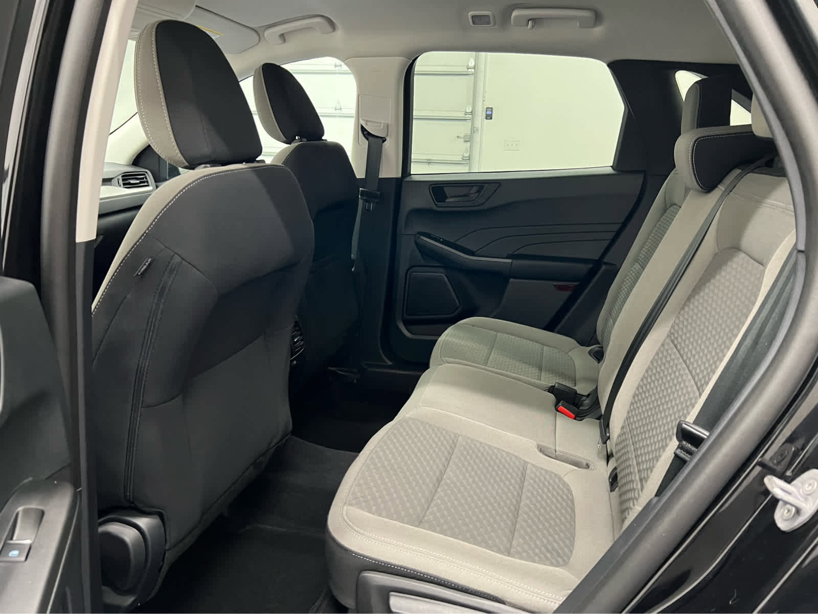Used 2022 Ford Escape SE w/ Cold Weather Package image 31